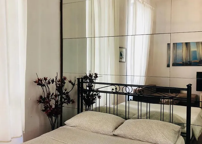 The Gate To Cinque Terre Pensión La Spezia